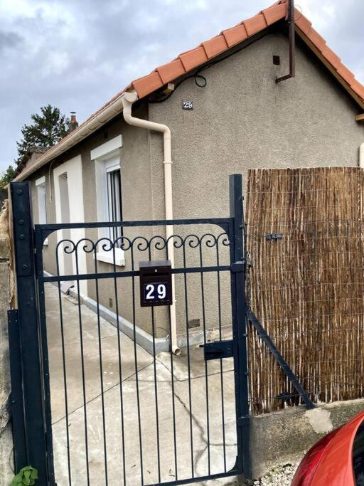 Jolie Maison Avec Courette Bourges Exteriér fotografie